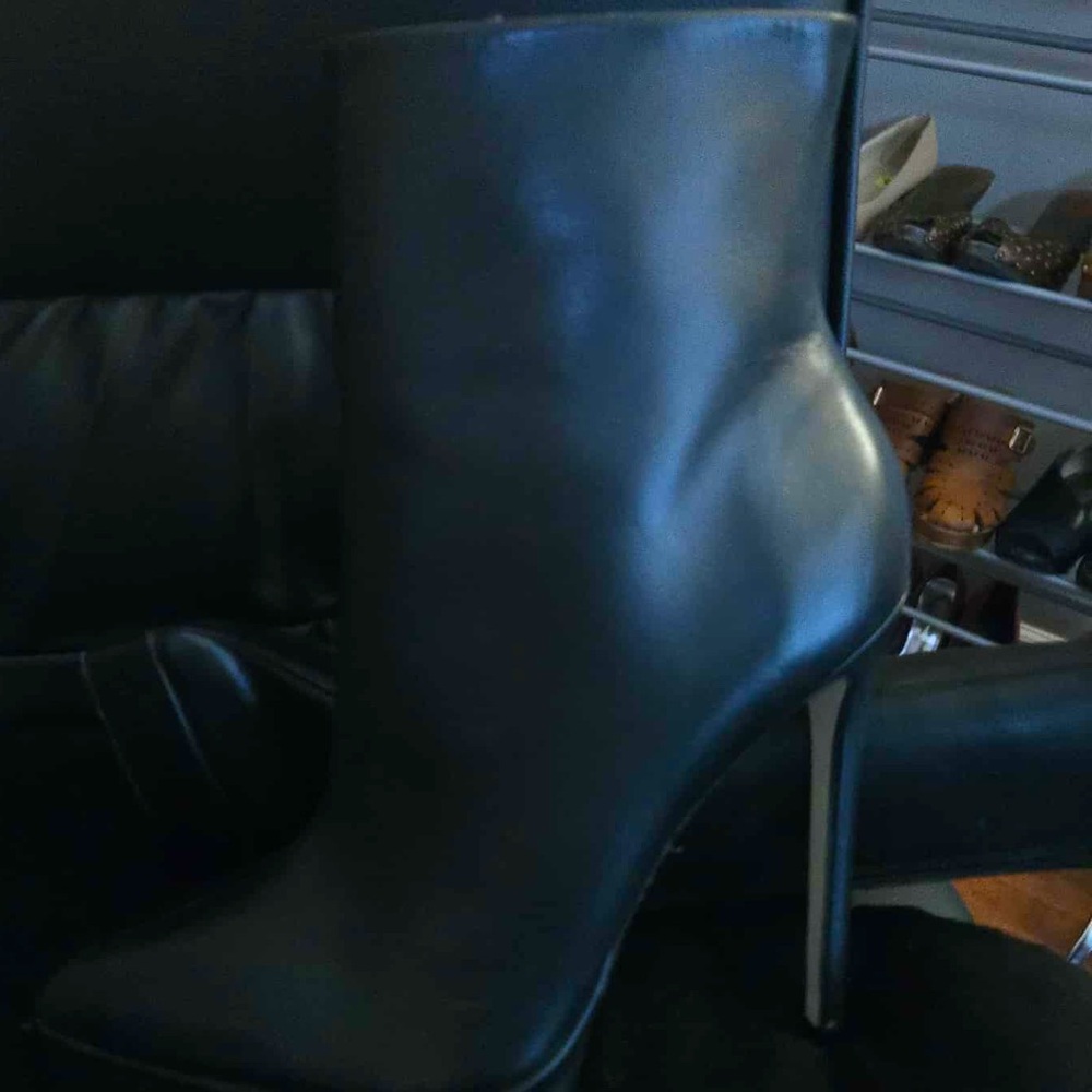 Steve Madden VELINA  Black Leather Ankle Boots